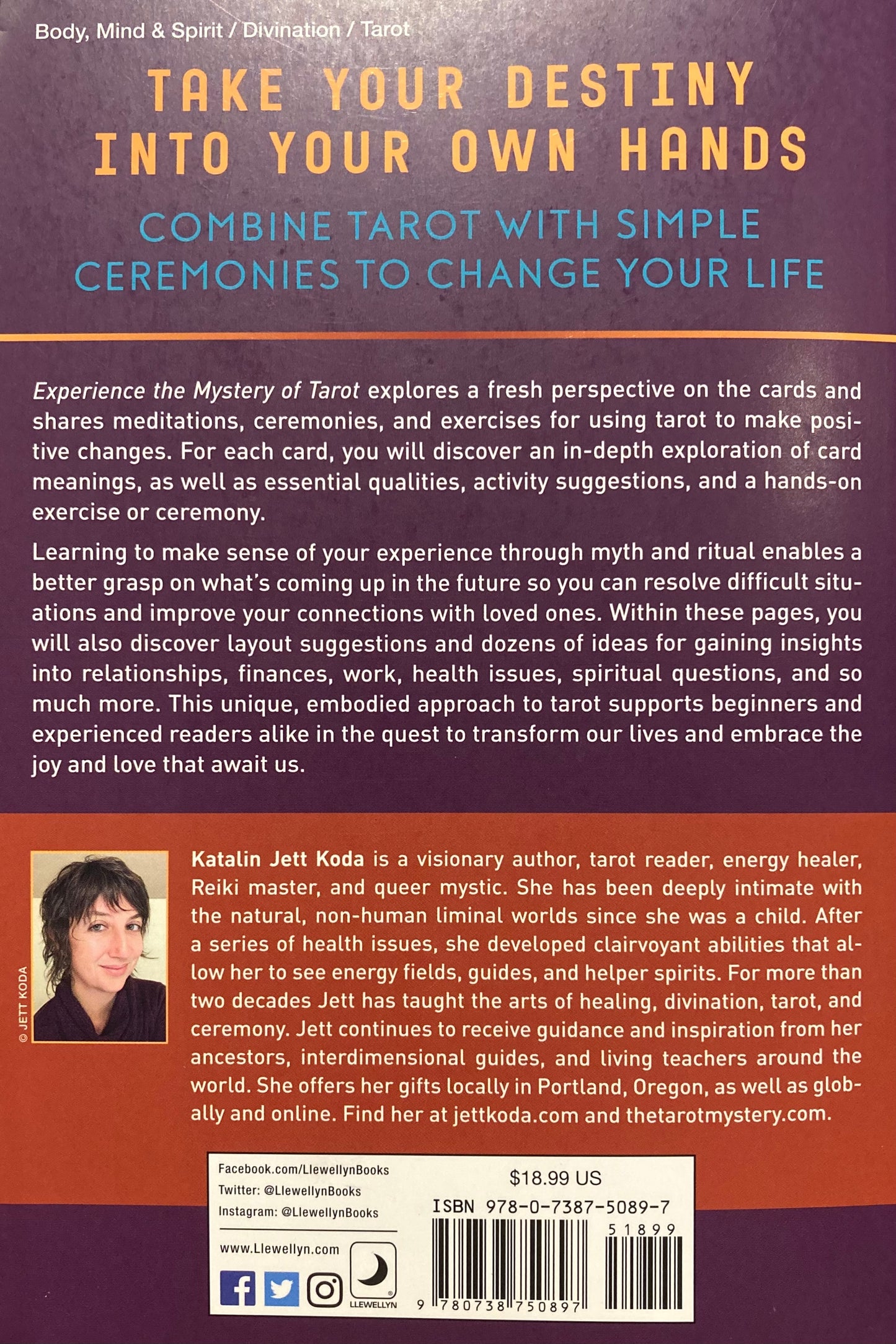 Experience the mystery of Tarot